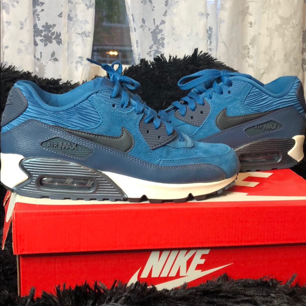 Air max 90. NEVER WORN